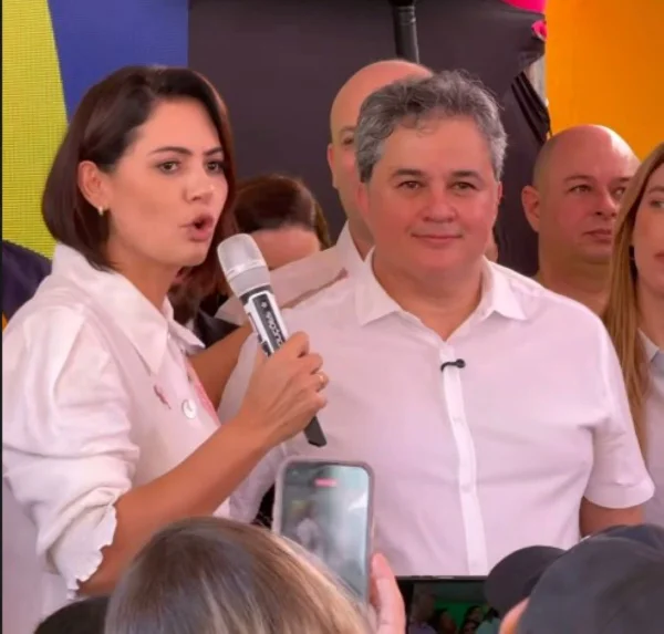 imagem colorida de Michelle Bolsonaro e Efraim - Metrópoles