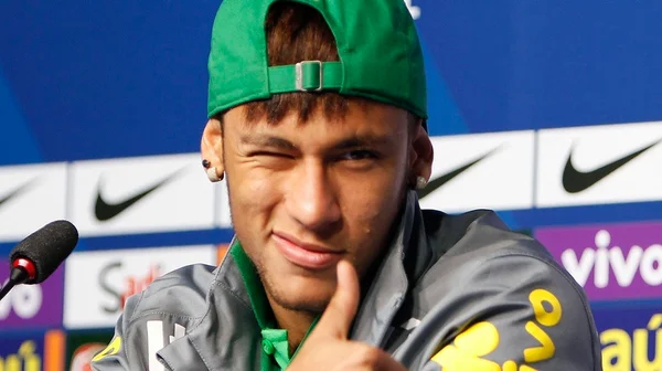 Anac bloqueia helicóptero de Neymar no valor de R$ 15 milhões