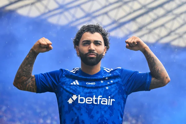 Imagem colorida de Gabigol pelo Cruzeiro - Metrópoles