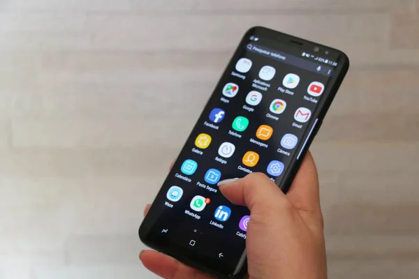 Samsung antecipa lançamento do Galaxy S9 para fevereiro
