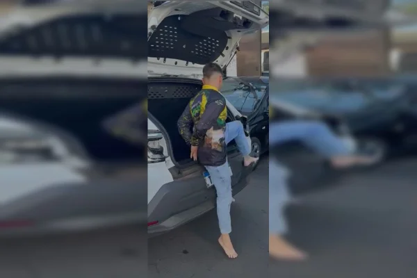 Sobrinho bebe café e esfaqueia tia na frente de 5 crianças após briga