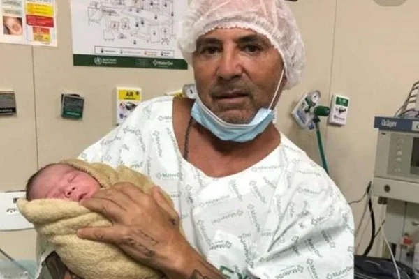 Jorge Sampaoli com o filho, Bento