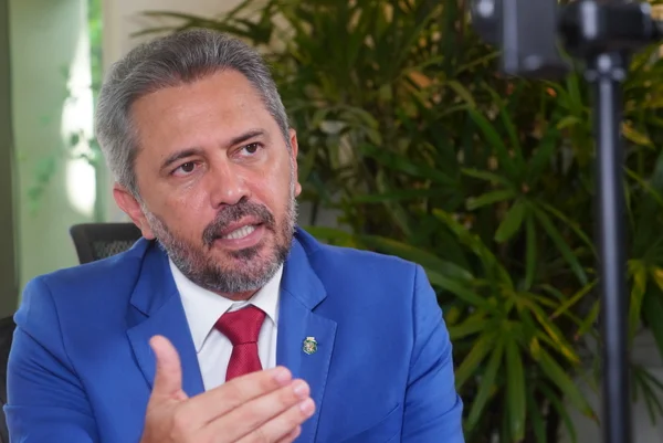 Elmano de Freitas (PT), governador do Ceará