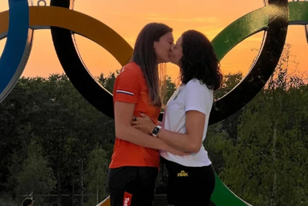 Carolana faz homenagem à esposa Anne Buijs: “Linda história”