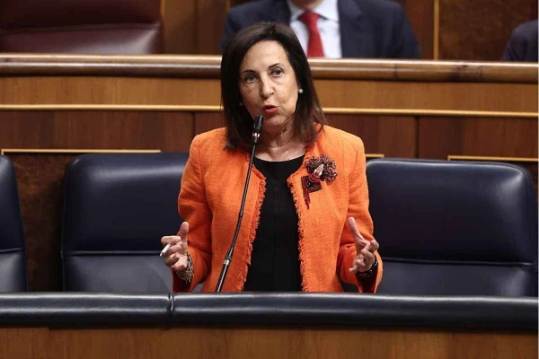 Foto colorida da ministra da Defesa da Espanha, Margarita Robles - Metrópoles