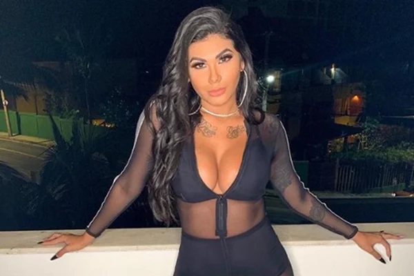 Mc Pocah desabafa sobre namoro com ex de Anitta: “Está tudo certo”