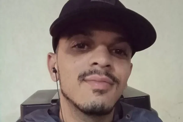 Jovem é absolvido pela 13ª vez após reconhecimento fotográfico em DP