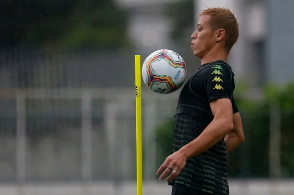 Honda continua desabafo contra Botafogo: “Não sou empregado, sou parceiro”