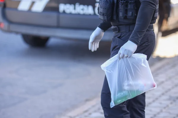 Idoso de 81 anos é preso após esfaquear o próprio genro no RJ