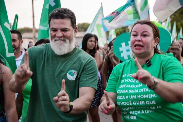 Celina e Jorge Vianna fazem campanha para candidata em Água Fria de GO