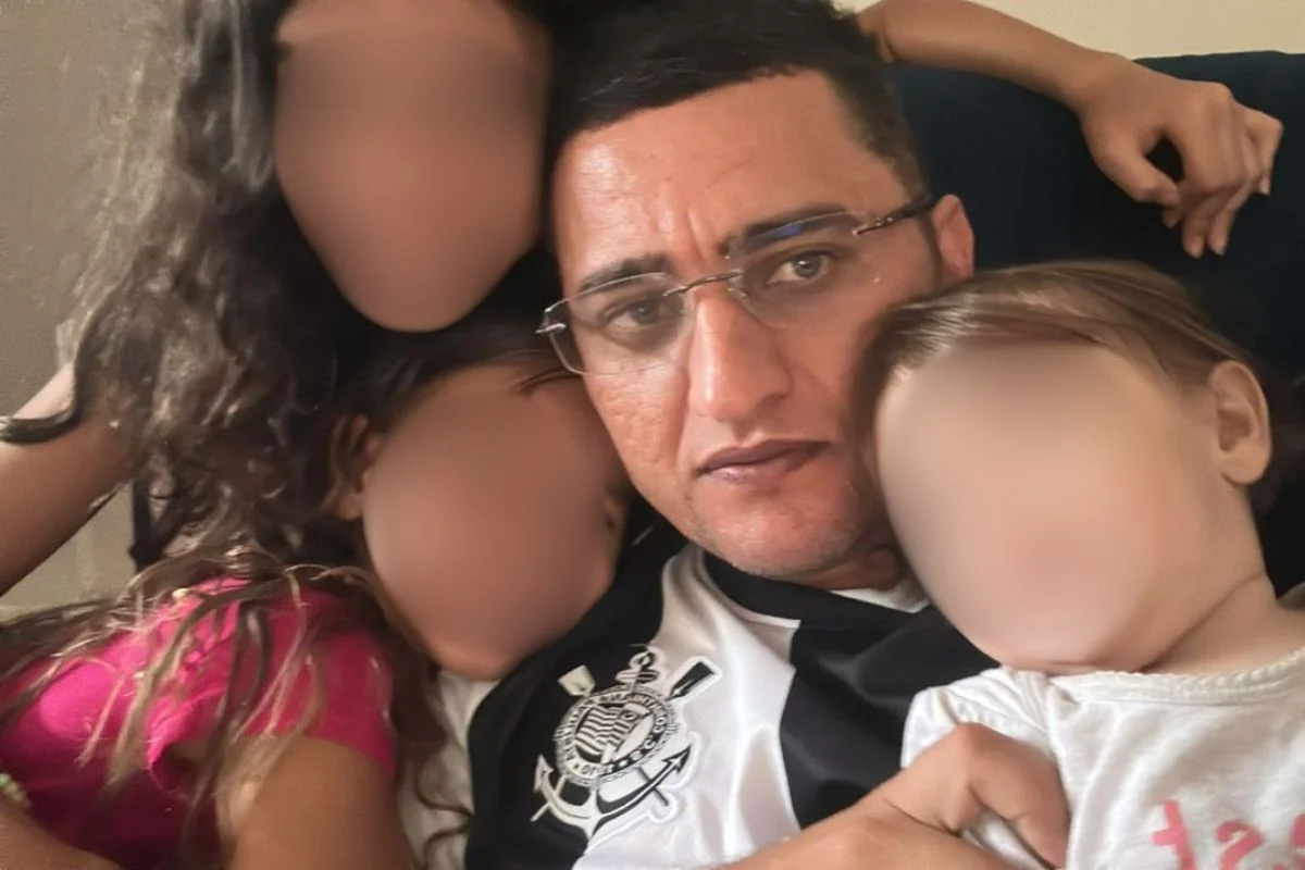 Alexsandro e as filhas Alexsandro e as filhas