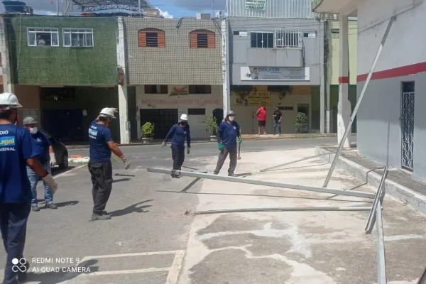 DF Legal remove estrutura irregular de puxadinho na 714 da Asa Norte