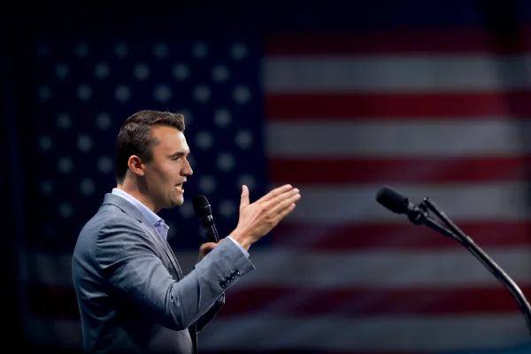 Charlie Kirk, ativista conservador e aliado do presidente dos Estados, Donald Trump
