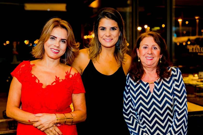 Tia Eva Lúcia, Débora Botelho e Maria Laura Silva Tia Eva Lúcia, Débora Botelho e Maria Laura Silva