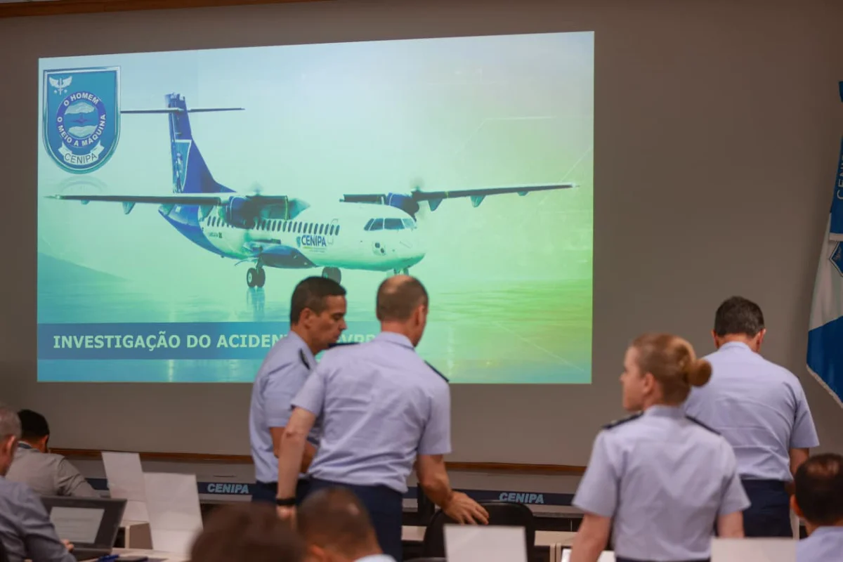 Considerada a maior tragédia aérea registrada no Brasil desde 2007, a queda ocorreu durante o trajeto entre Cascavel (PR) e Guarulhos (SP) Considerada a maior tragédia aérea registrada no Brasil desde 2007, a queda ocorreu durante o trajeto entre Cascavel (PR) e Guarulhos (SP)