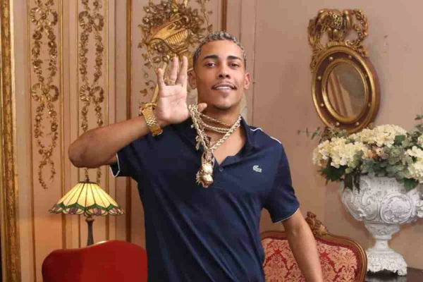MC POZE