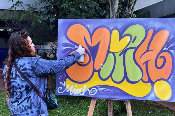 Grafite da artista Raissa Miah - Metrópoles