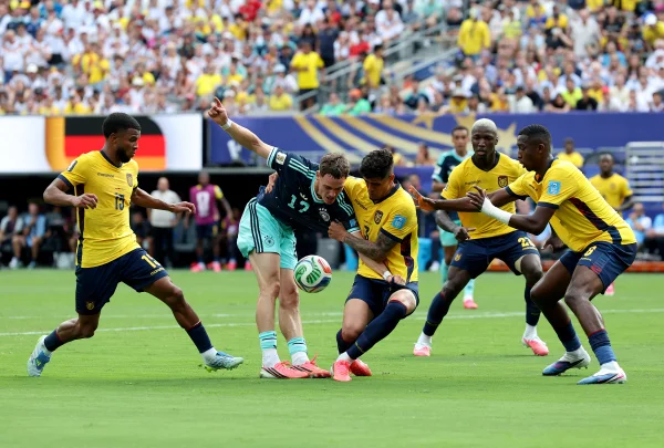 Equador bate Alemanha, vence a primeira e garante vaga na 2ª fase - destaque galeria Equador bate Alemanha, vence a primeira e garante vaga na 2ª fase - destaque galeria