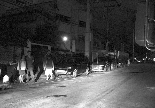 Fio de alta-tensão mata eletrocutadas 4 pessoas da mesma família no Rio