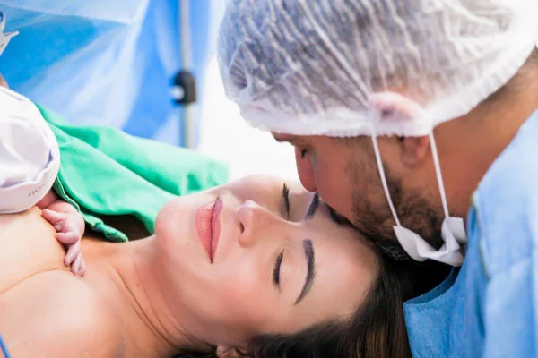 Nasce Sara, filha de Jorge, da dupla com Mateus. Veja fotos