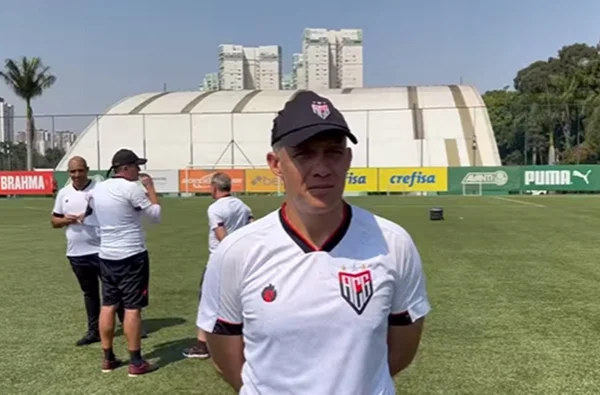 Juiz relata ofensa de técnico do Atlético-GO em súmula: “Bunda-mole”