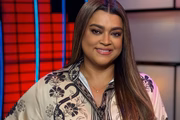 Preta Gil posa sorridente para as redes sociais