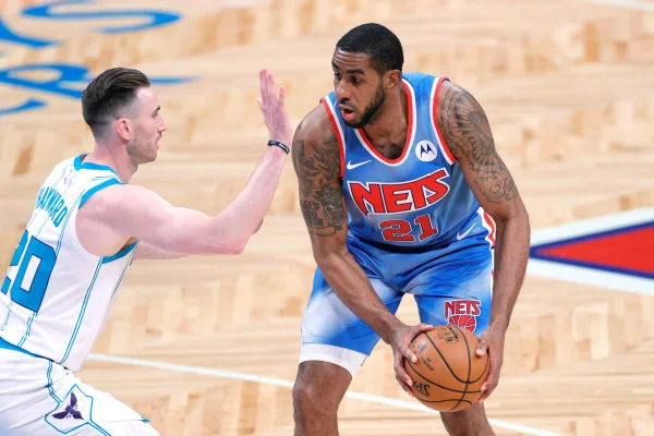 Com problemas cardíacos, jogador do Nets anuncia aposentadoria da NBA
