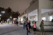 Dois indivíduos foram presos por porte ilegal de arma e, contra um homem, foi cumprido um mandado de prisão