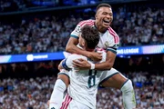 Kylian Mbappé e Valverde comemoram vitória do Real Madrid Kylian Mbappé e Valverde comemoram vitória do Real Madrid