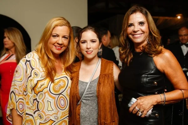 Márcia e Ana Lima com Thamis Peres Márcia e Ana Lima com Thamis Peres