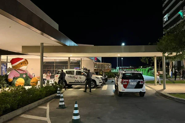 SP: vídeo mostra ação da polícia para localizar atiradores em shopping