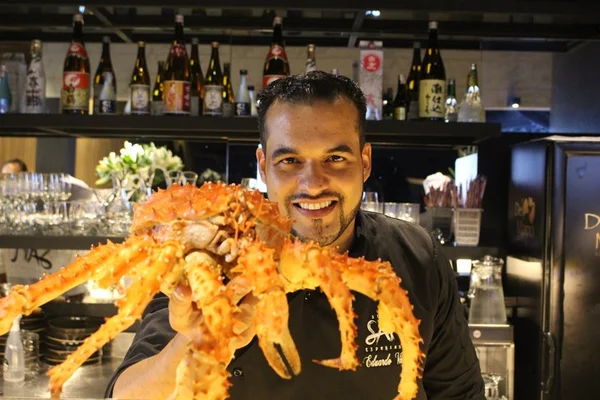 Omakase: conheça o menu de até 20 etapas no Sushi San Experience