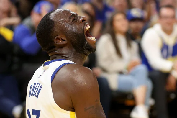 Jogador dos Warriors detona votação para prêmios na NBA: “Nojento”