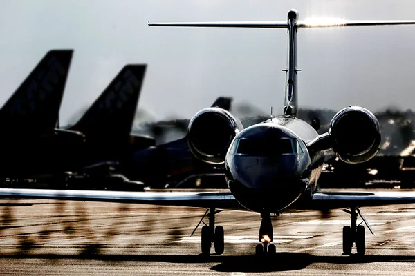 Leilão de concessões de aeroportos atraem pelo menos três grupos