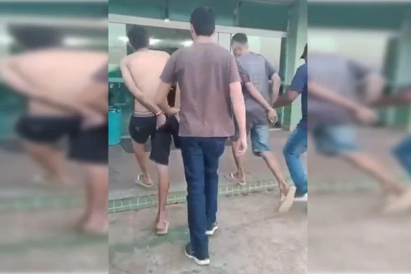 “Maldade em dobro”: gêmeos que esfaquearam homem por dívida são presos