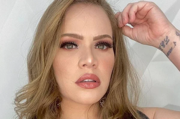 Paulinha Leite