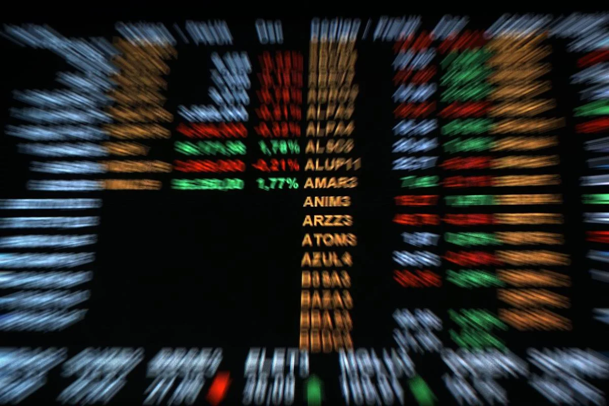 À espera de dados de emprego nos EUA, bolsa abre em leve queda