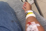 Apesar de ter saído da UTI na última terça-feira (21/07), Flávia Linhares continua internada em observação e passando por sessões diárias de fisioterapia respiratória