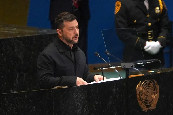 Zelensky diz ter drones com alcance de 3 mil km para reagir à Rússia