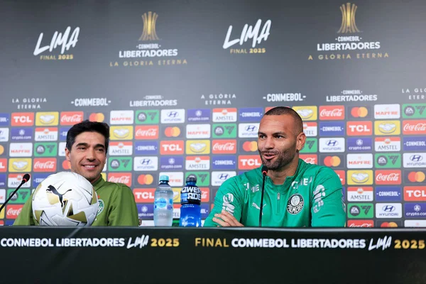 Mesmo lesionado, Weverton garante que estará na final da Libertadores