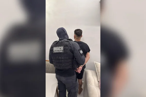 Porsche e BMW: polícia apreende frota de luxo do CV em operação no MT