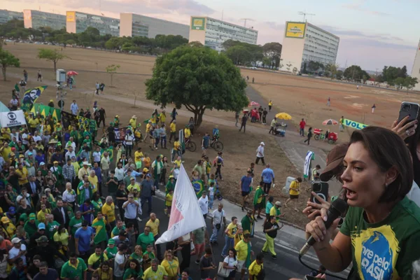 Direita faz ato em Brasília por anistia a envolvidos no 8/1. Vídeo