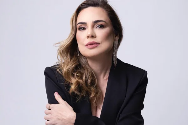 Rachel Sheherazade é processada e desmentida após expor motorista nas redes - destaque galeria Rachel Sheherazade é processada e desmentida após expor motorista nas redes - destaque galeria