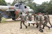 Exército nepalês trabalha no resgate de vítimas de enxurrada de lama