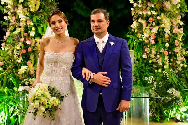 O casório de Poliana Soares e Amilcar Ribeiro que parou a cidade