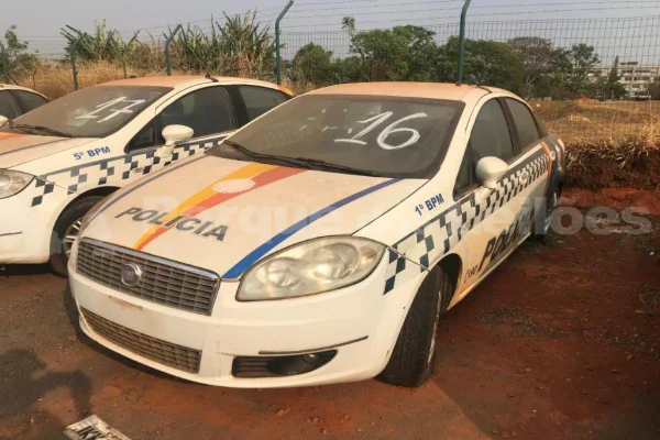 PMDF faz leilão de 484 carros e coletes à prova de balas. Veja fotos