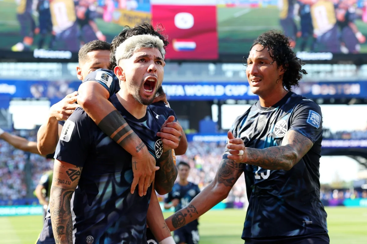 Enciso marcou o gol do Paraguai contra a Alemanha, na primeira etapa Enciso marcou o gol do Paraguai contra a Alemanha, na primeira etapa
