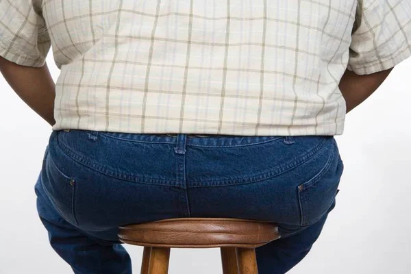 Estudo relaciona quantidade de horas sentado a risco de obesidade