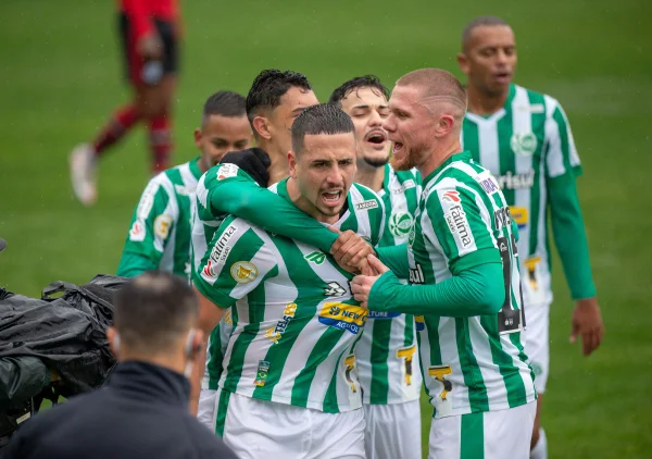 Com gramado encharcado, Juventude vence o Flamengo no Brasileirão