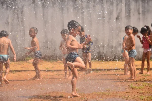 goias crianças férias aparecida